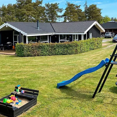 Spacious Family Retreat - By Traum * Hals